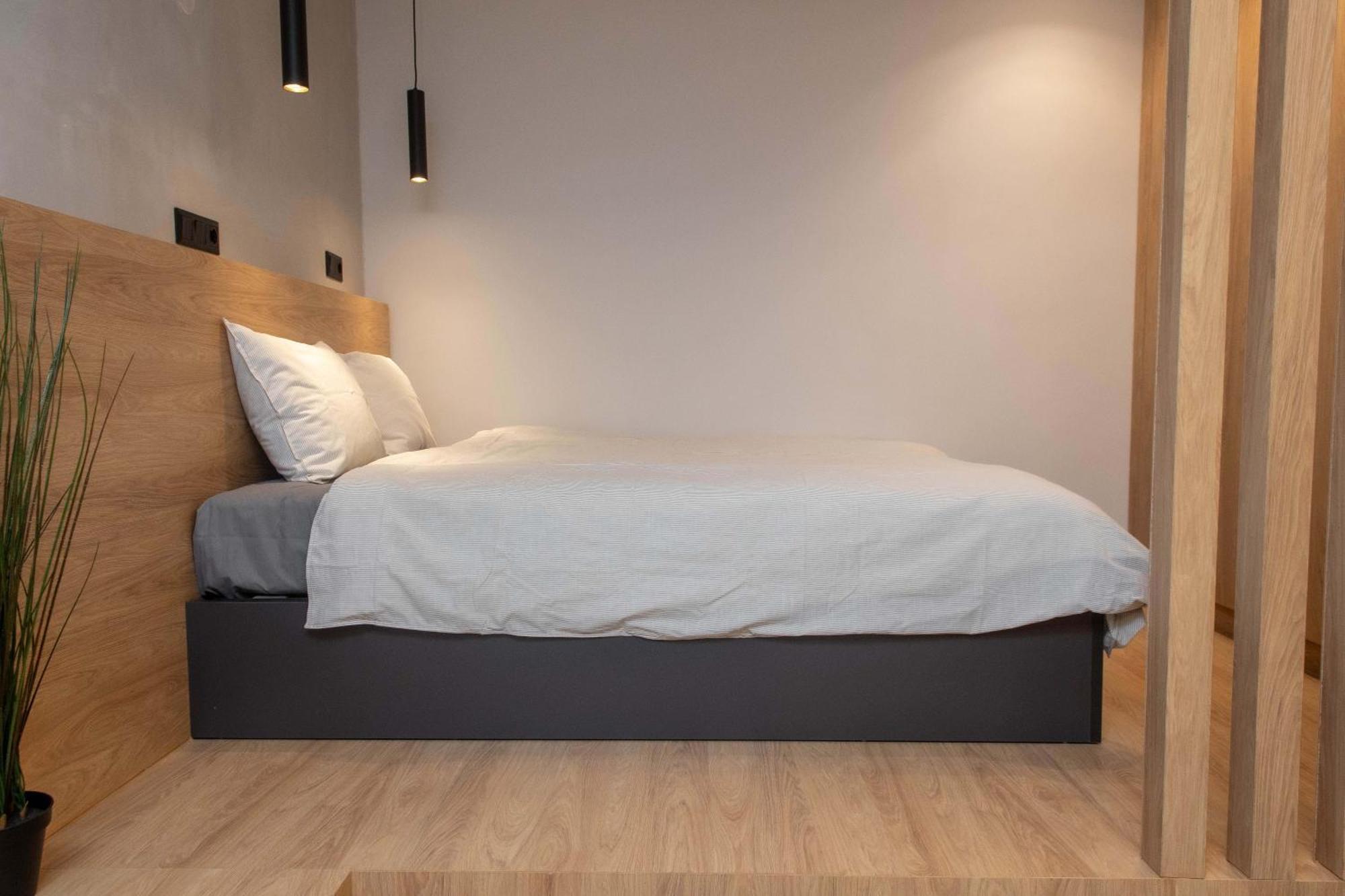 Deluxe Spacious Apartment *